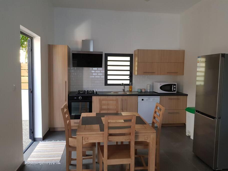 Case Terre Sainte - Maison Meublee F3 Exterior foto